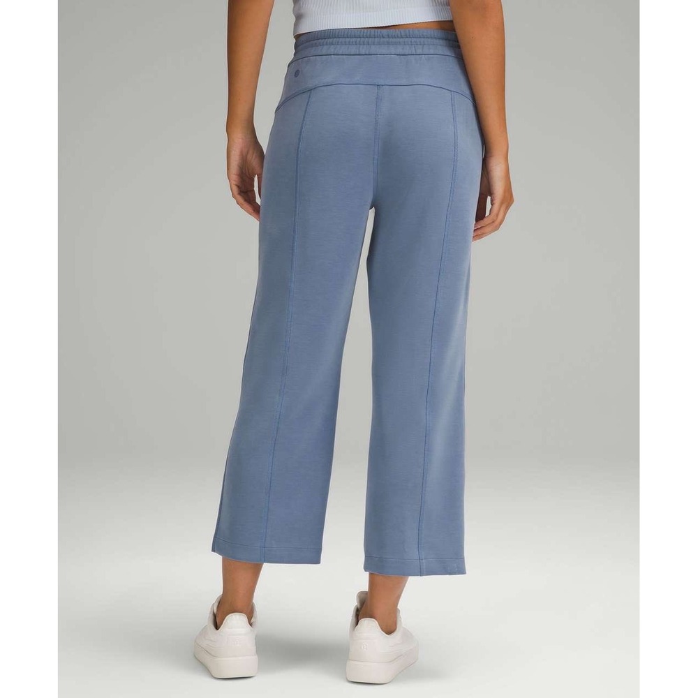 Lululemon Softstreme High-Rise Straight-Leg Crop Blue Pants Size 18 LW6BZXS